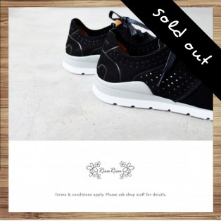 Sneakers / Leather / Retro handmade leather / Black color / RS4000B