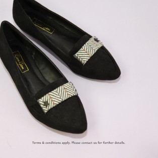 Japanese woven Flat Pumps | Streamline pointed design | Handmade | Black | RS6918B