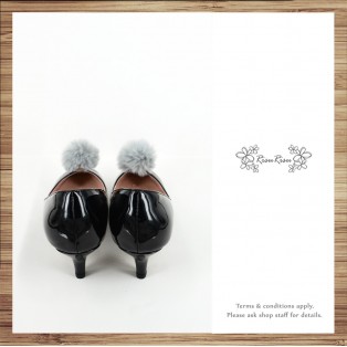 Risurisu Low heels / Handmade / Full leather / Colored fur ball  / Black / RS7133B