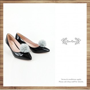 Risurisu Low heels / Handmade / Full leather / Colored fur ball  / Black / RS7133B