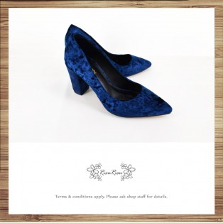  Classic Day / Retro pointed heels with deep sapphire velvet  / RS7237B