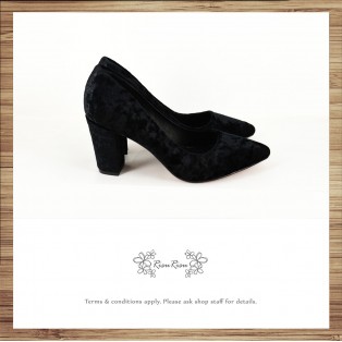  Classic Day / Retro pointed heels with deep black velvet  / RS7237C